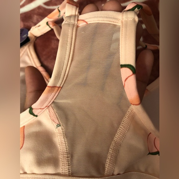 PINK Victoria’s Secret Ultimate Lightly Lined Sports Bra - Picture 7 of 8